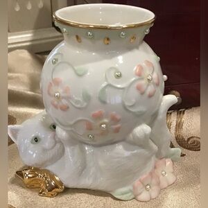 Lenox Petals & Pearls Cat Kitten Vase Planter Porcelain Figurine Cat Collectible